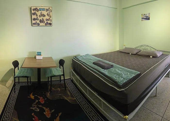 812 Quiet Ac With Balcony & Free Wifi Bangkok