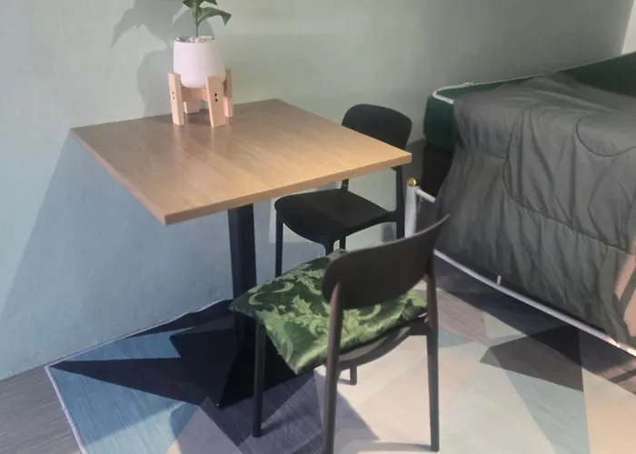 812 Quiet Ac With Balcony & Free Wifi Бангкок